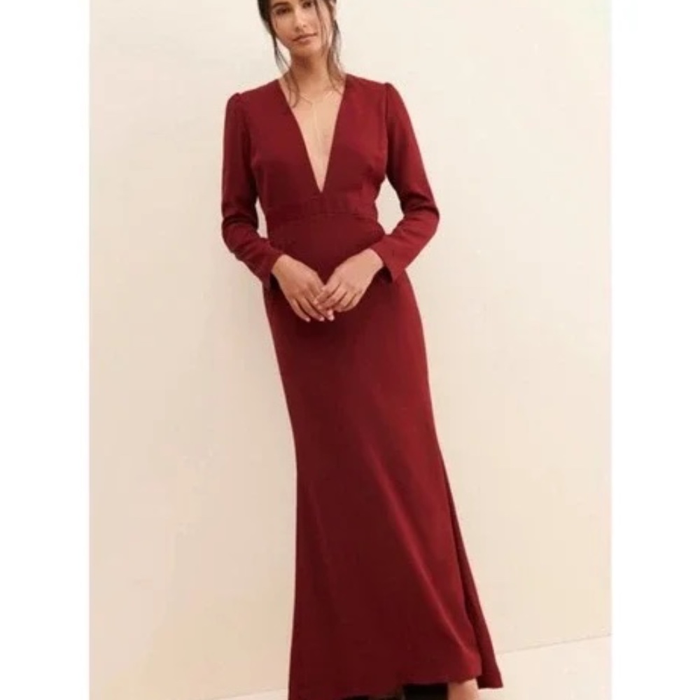 Camilyn Beth Valerie Plunge Long Gown Dress Size 10 Burgundy $400